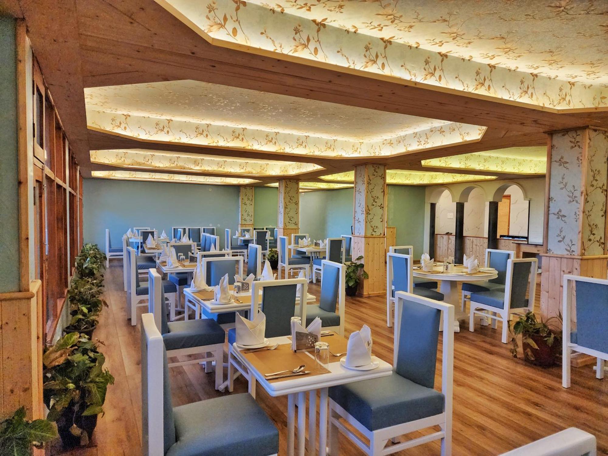 Hotel Pineview Shimla Luaran gambar