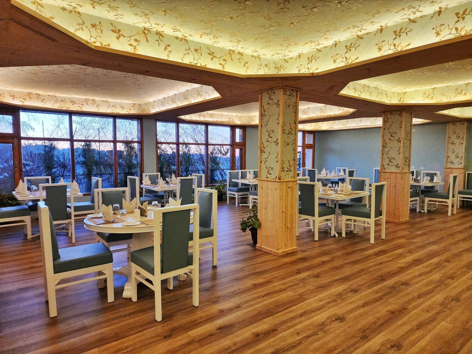 Hotel Pineview Shimla Luaran gambar