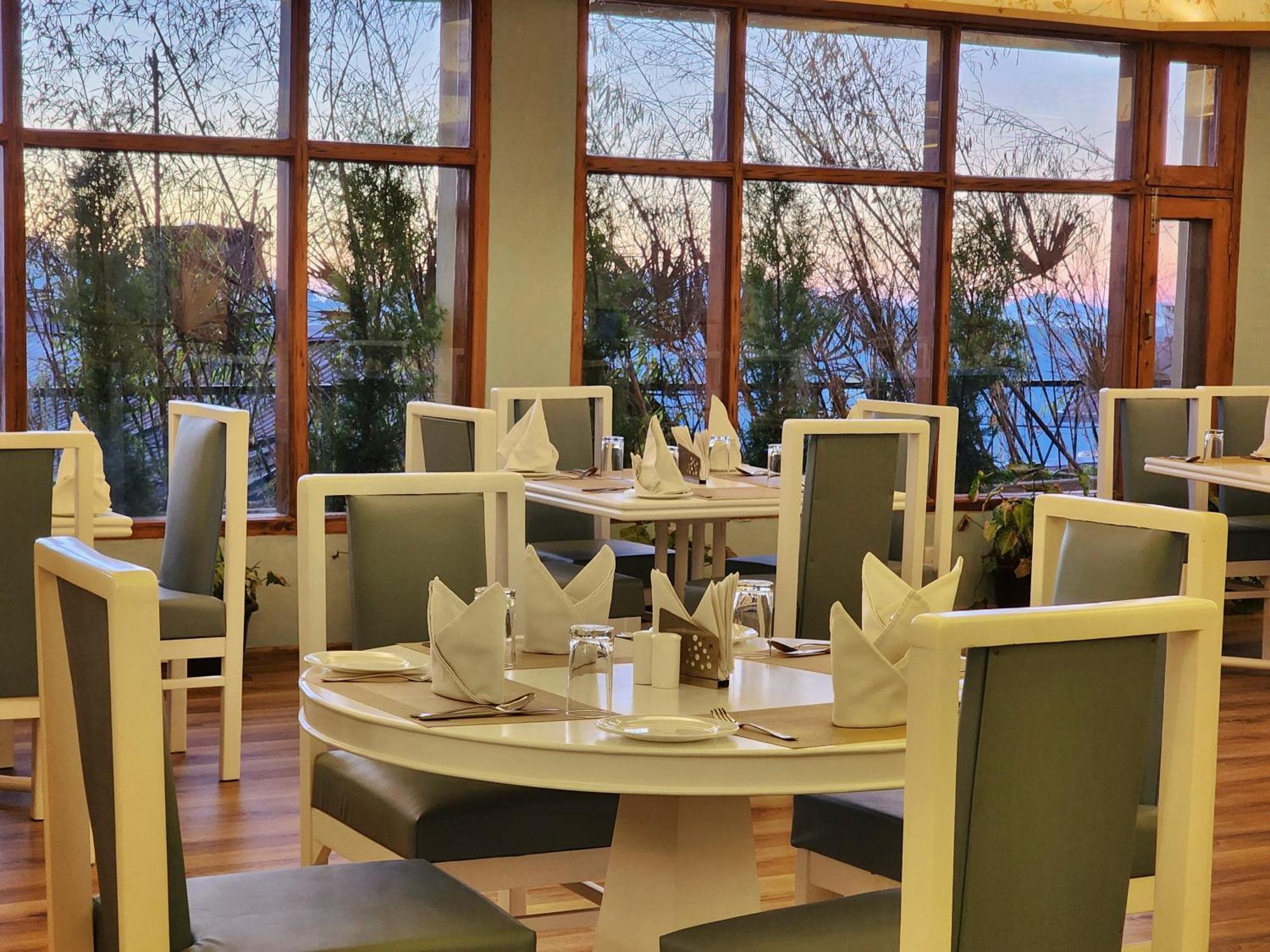 Hotel Pineview Shimla Luaran gambar