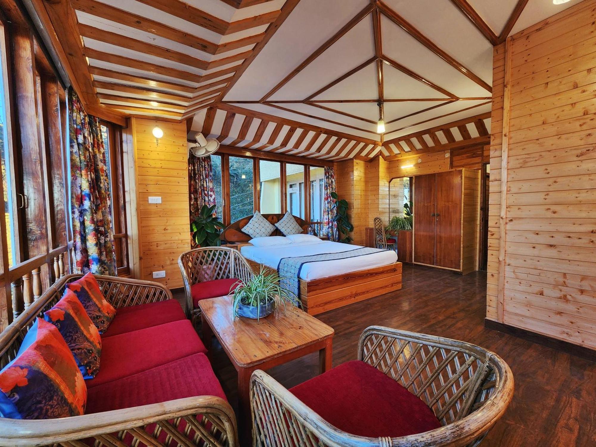 Hotel Pineview Shimla Luaran gambar
