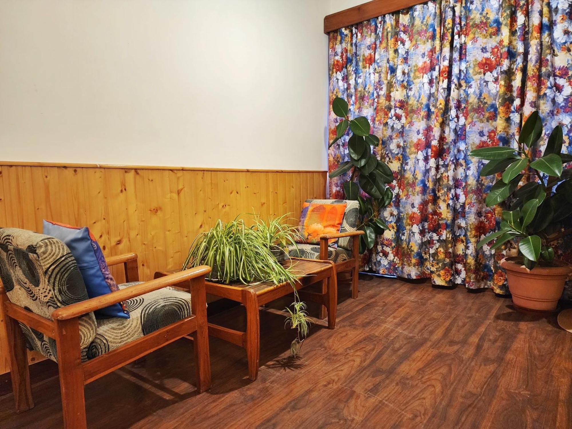 Hotel Pineview Shimla Luaran gambar